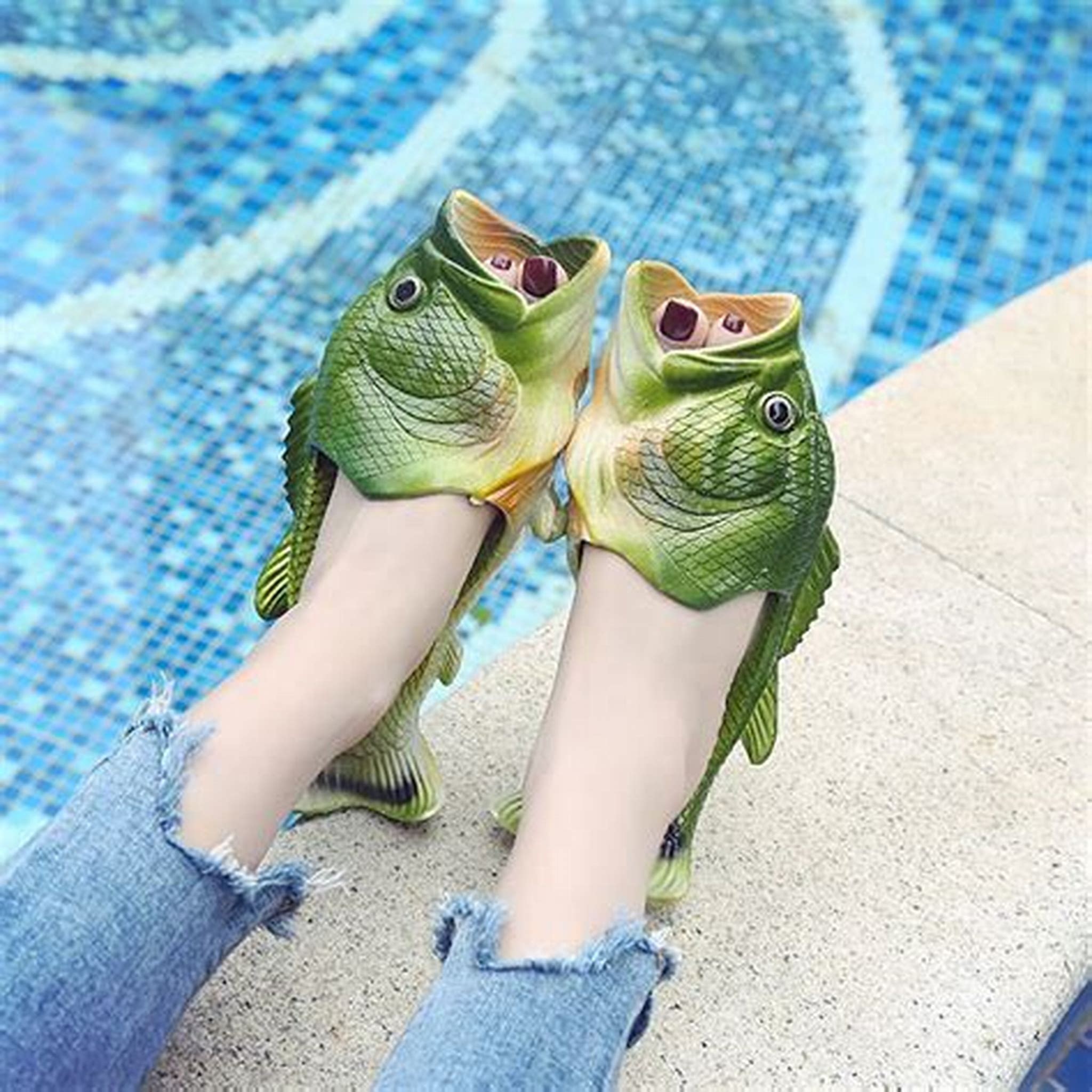 WATER FISH SLIPPERS