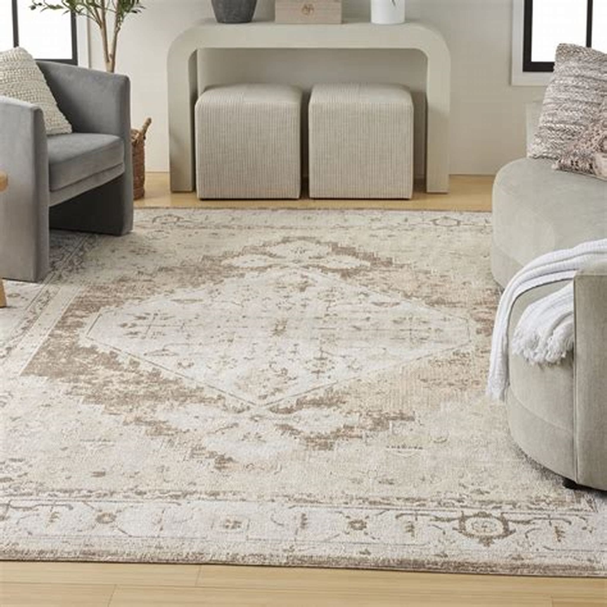 CENTER RUG