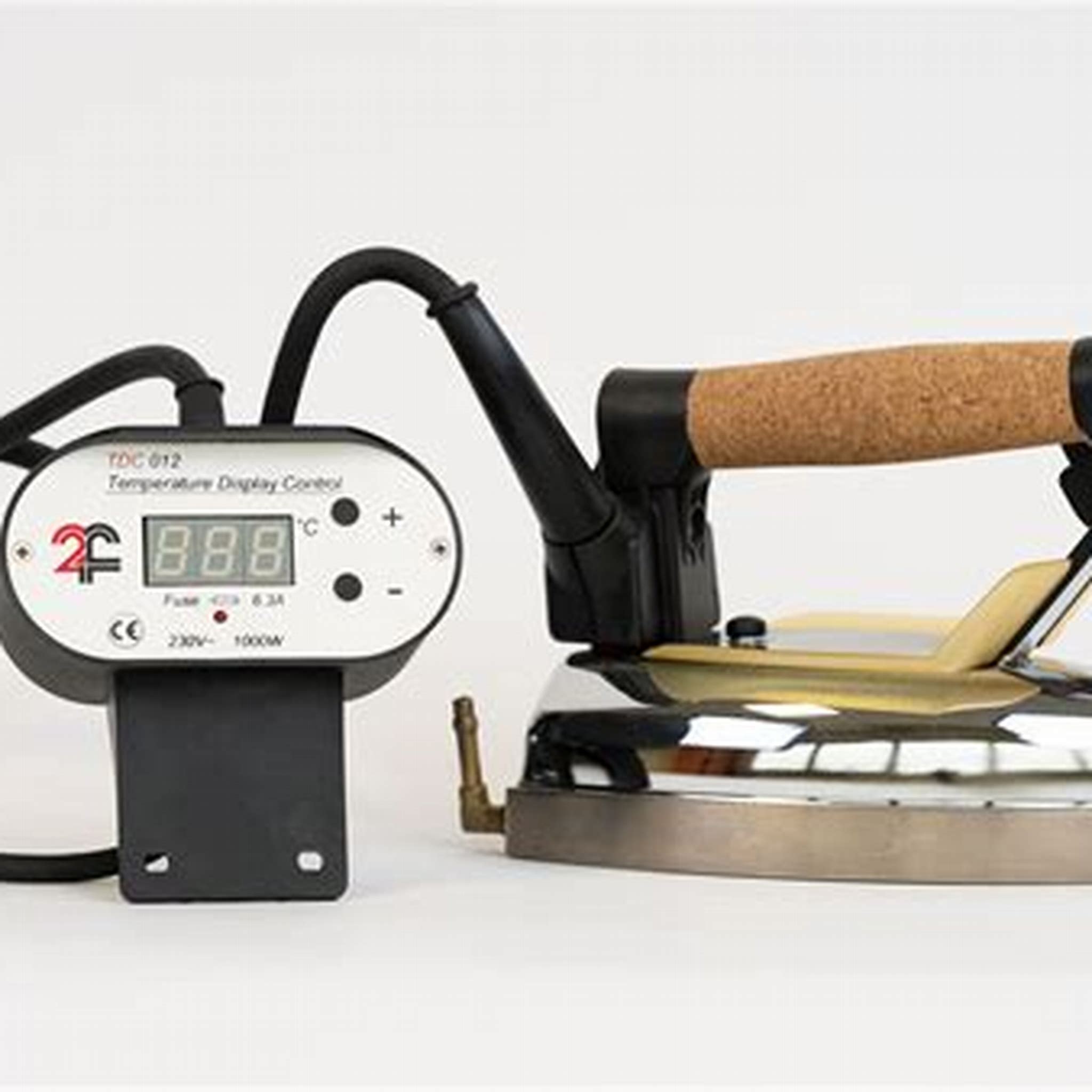 CENTURY ELECTRONIC STEAM IRON 22OOW