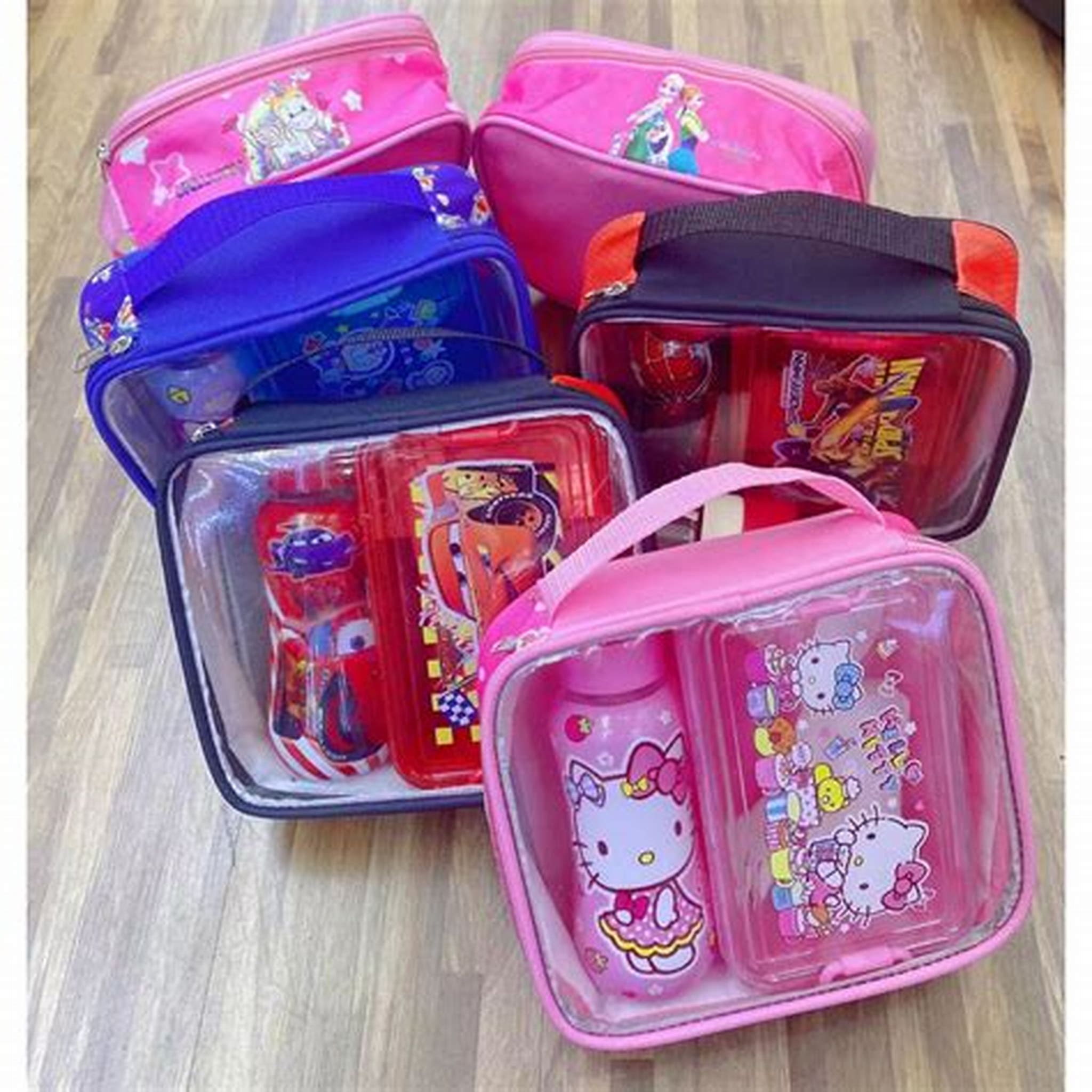CHARACTER LUNCH BOX