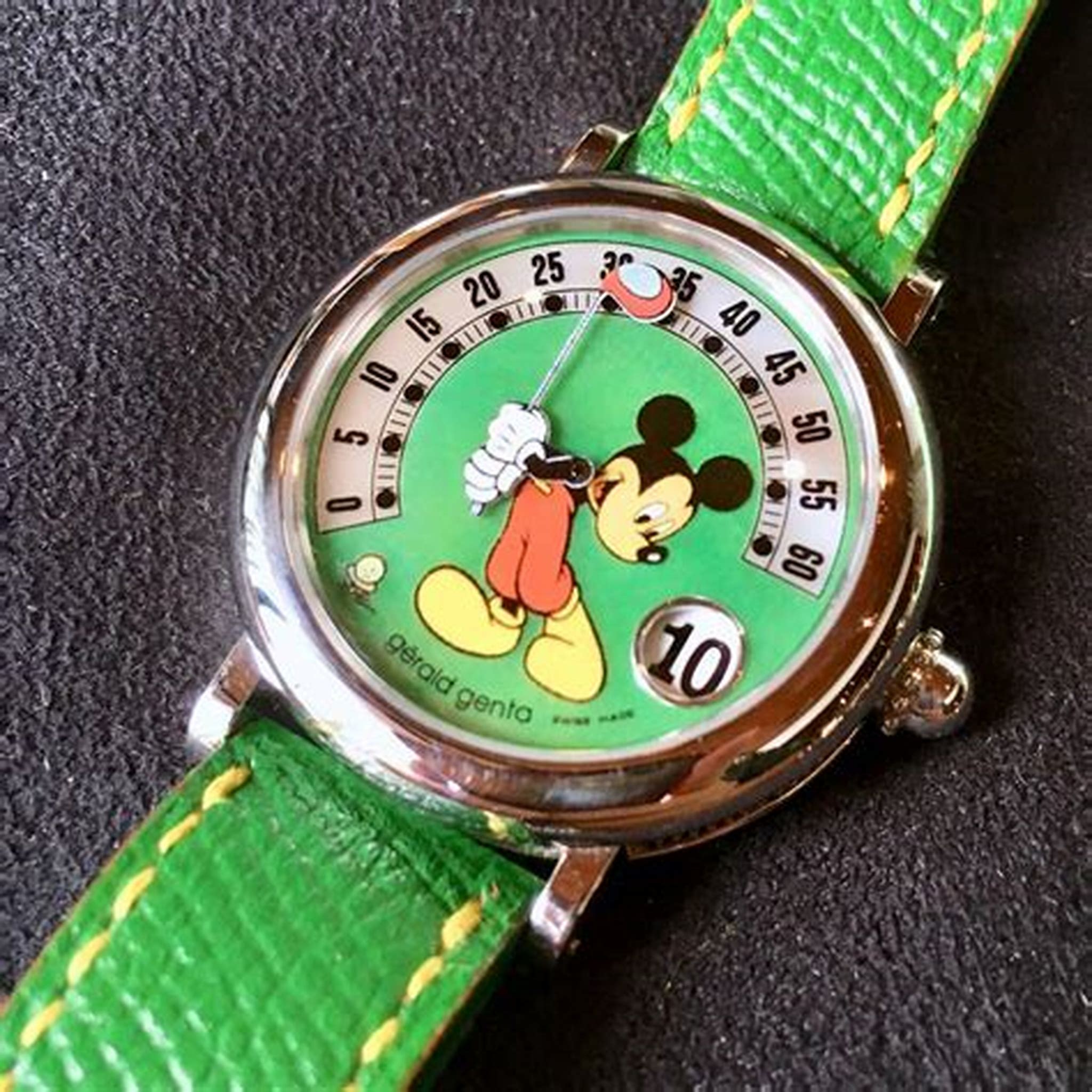 CHARACTER WRIST WATCH WITH LIGHT