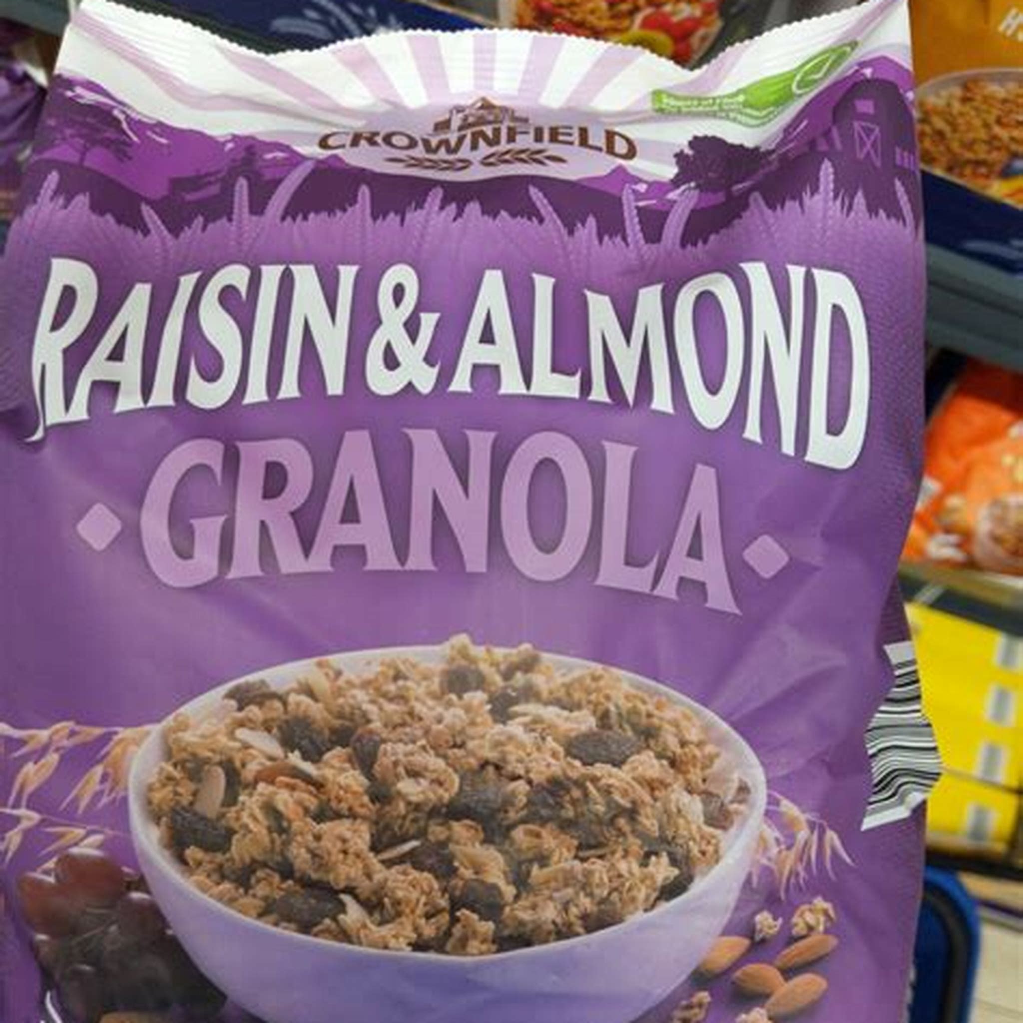 CROWNFIELD RAISIN & ALMOND GRANOLA 1KG