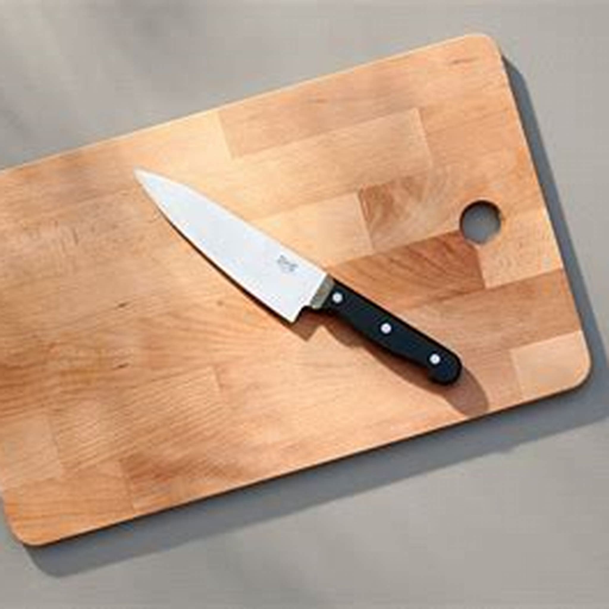CUTTING BOARD WITH KNIFE